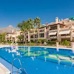 Elegant Penthouse On Marbella\'S Golden Mile