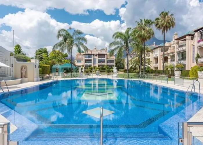 Elegant Penthouse On Marbella\'S Golden Mile