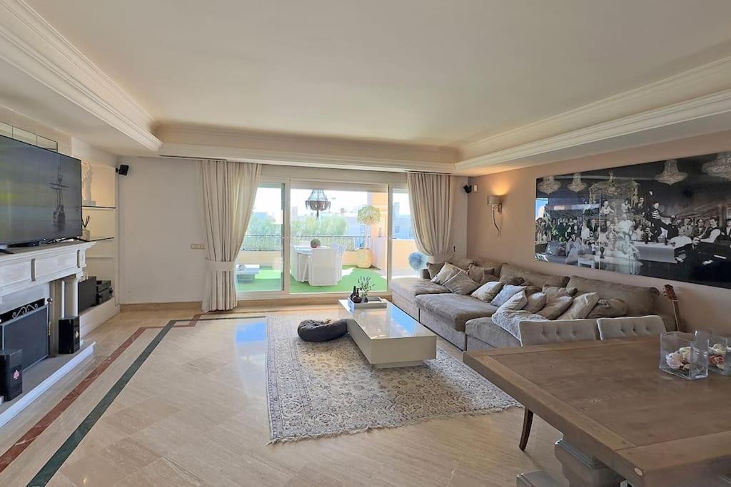 Elegant Penthouse On Marbella's Golden Mile * Marbella
