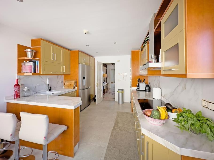 Elegant Penthouse On Marbella's Golden Mile Apartment Marbella