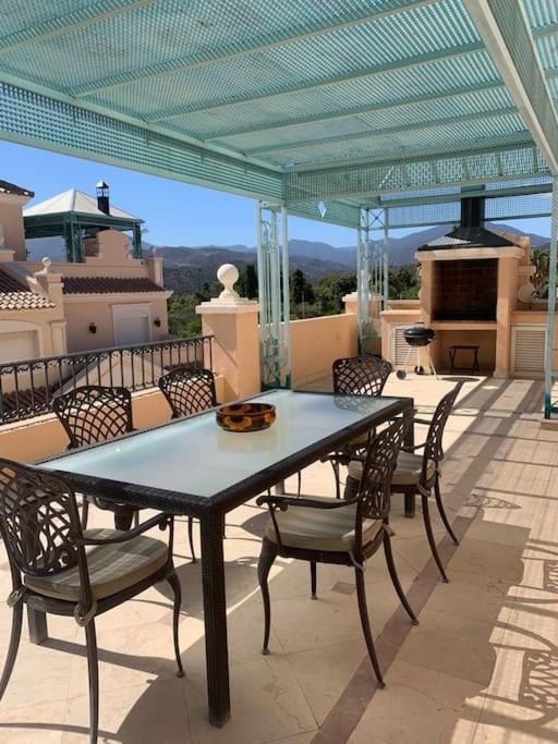 Elegant Penthouse On Marbella's Golden Mile Marbella