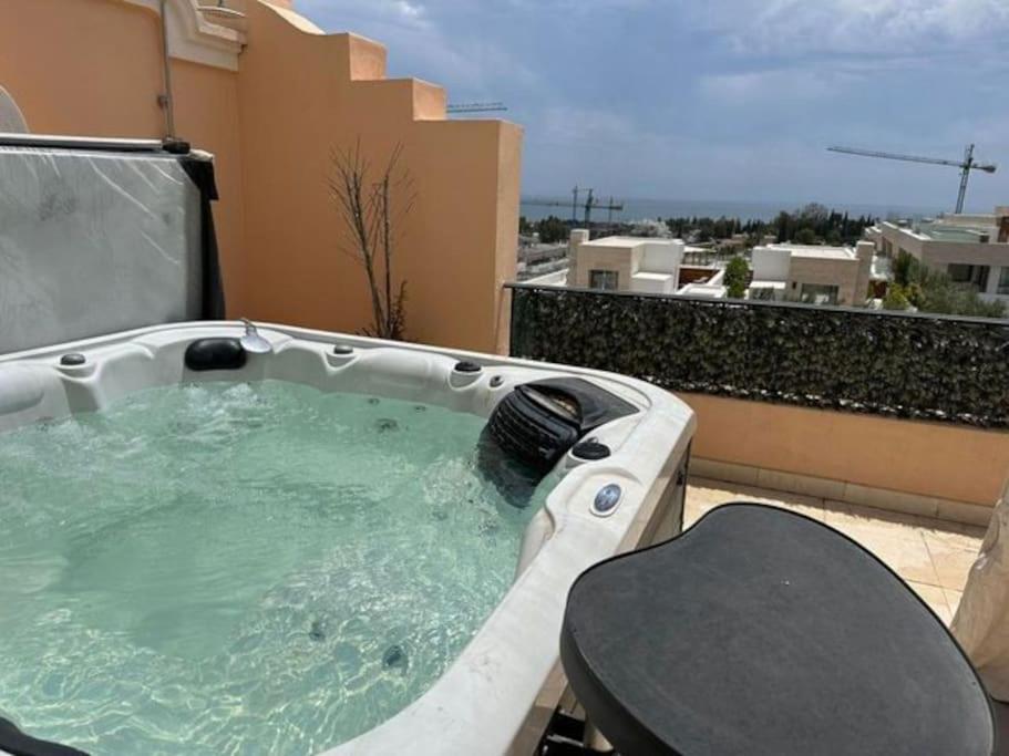 Elegant Penthouse On Marbella's Golden Mile Apartment *