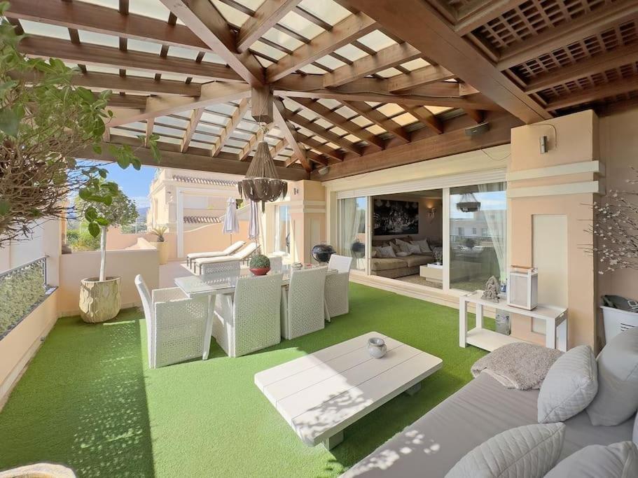 Elegant Penthouse On Marbella's Golden Mile Apartment Marbella