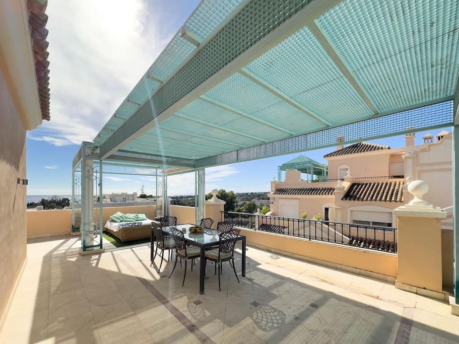 Elegant Penthouse On Marbella's Golden Mile Apartment *